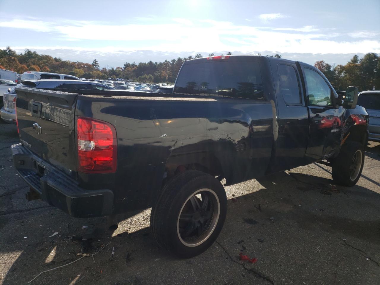Image 3 of 2009 CHEVROLET SILVERADO K1500 LT 2009 with VIN 1GCEK29J99Z216932