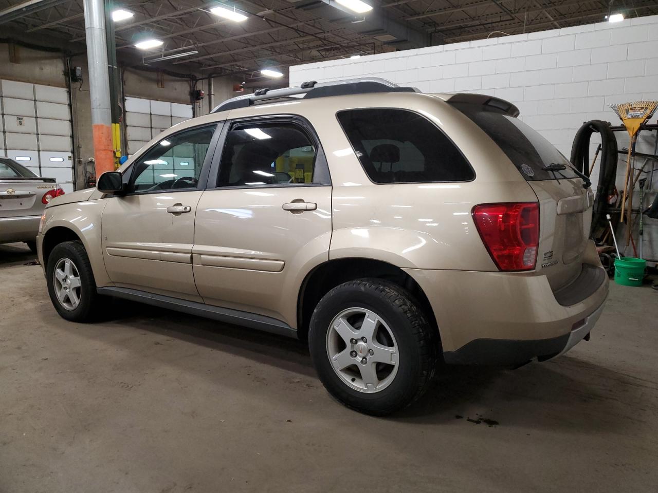 Image 2 of 2006 PONTIAC TORRENT  2006 with VIN 2CKDL73F166095758