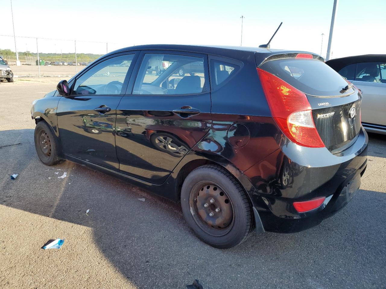 Image 2 of 2013 HYUNDAI ACCENT GLS 2013 with VIN KMHCT5AE7DU081987