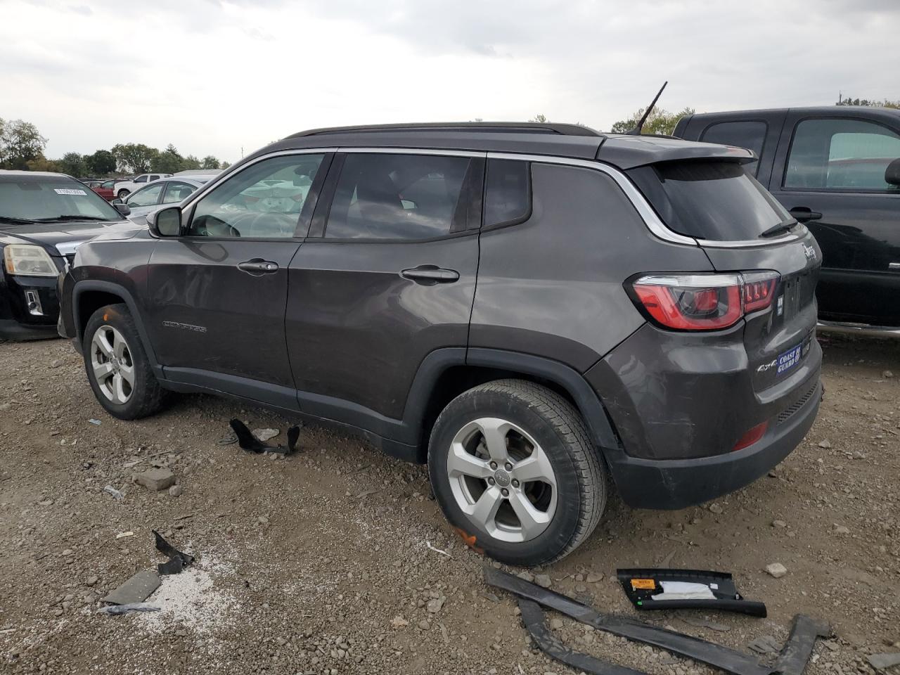 Obraz 2 z 2017 JEEP COMPASS LATITUDE 2017 z VIN 3C4NJDBB3HT680354
