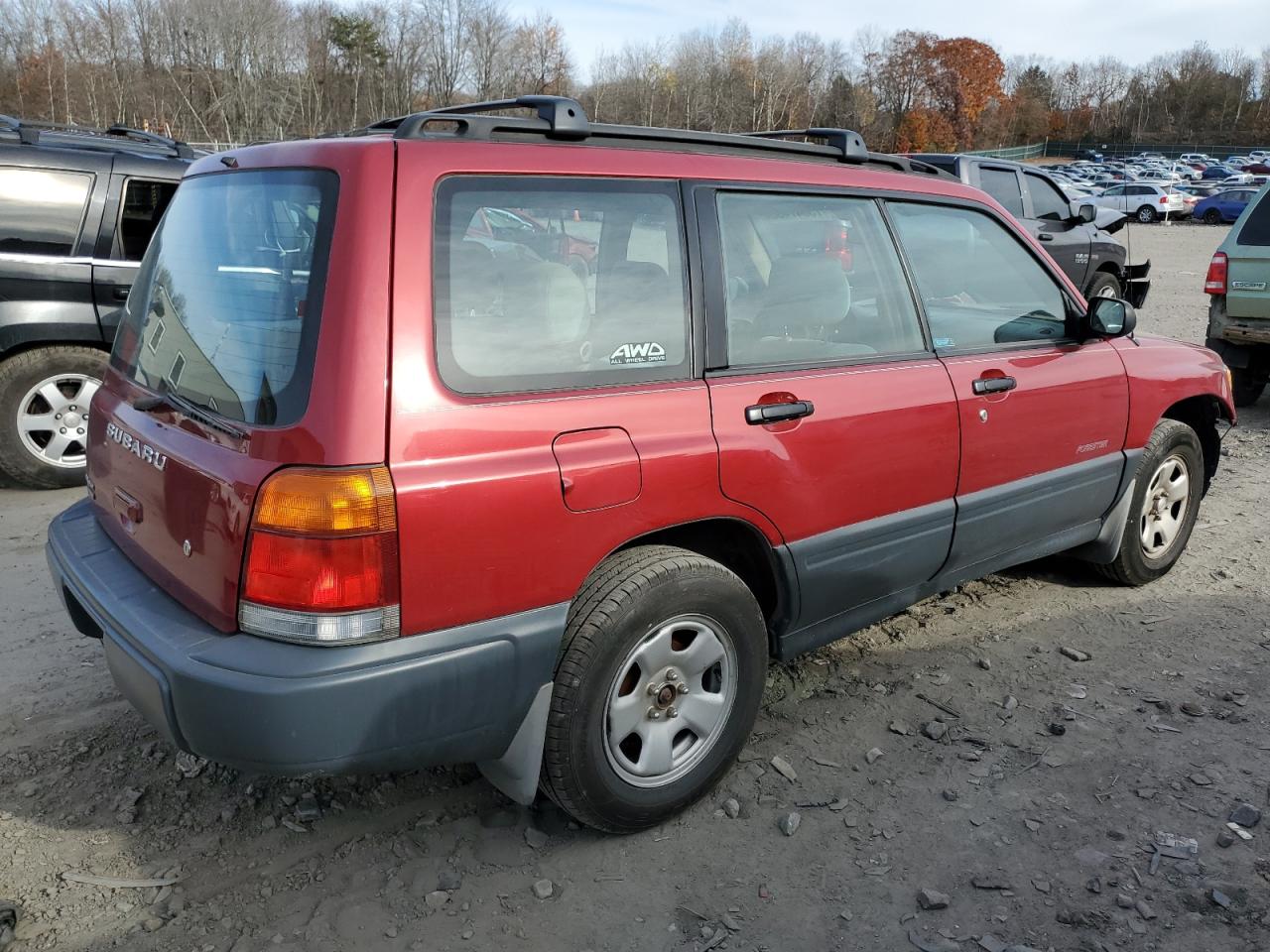 Image 3 of 2000 SUBARU FORESTER L 2000 with VIN JF1SF6355YH727932