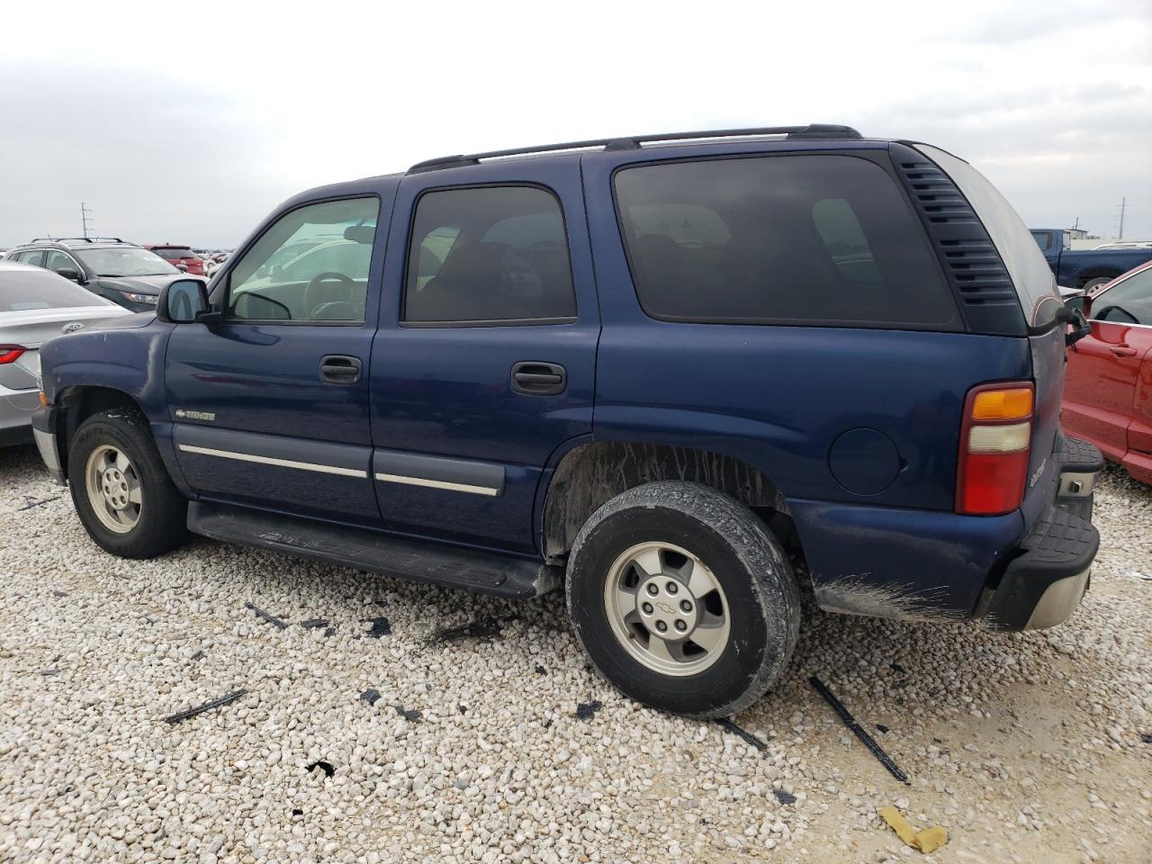 Image 2 of 2003 CHEVROLET TAHOE C1500 2003 with VIN 1GNEC13T73R135072