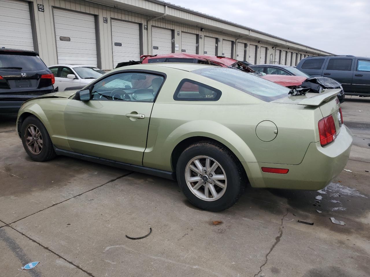 Obraz 2 z 2006 FORD MUSTANG  2006 z VIN 1ZVFT80N165145097