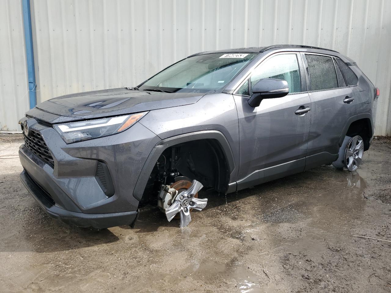 Image 1 of 2022 TOYOTA RAV4 XLE 2022 with VIN 2T3W1RFV6NW201497