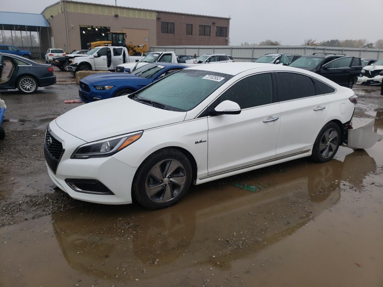 Изображение 1 2017 HYUNDAI SONATA HYBRID 2017 с VIN KMHE34L38HA067246