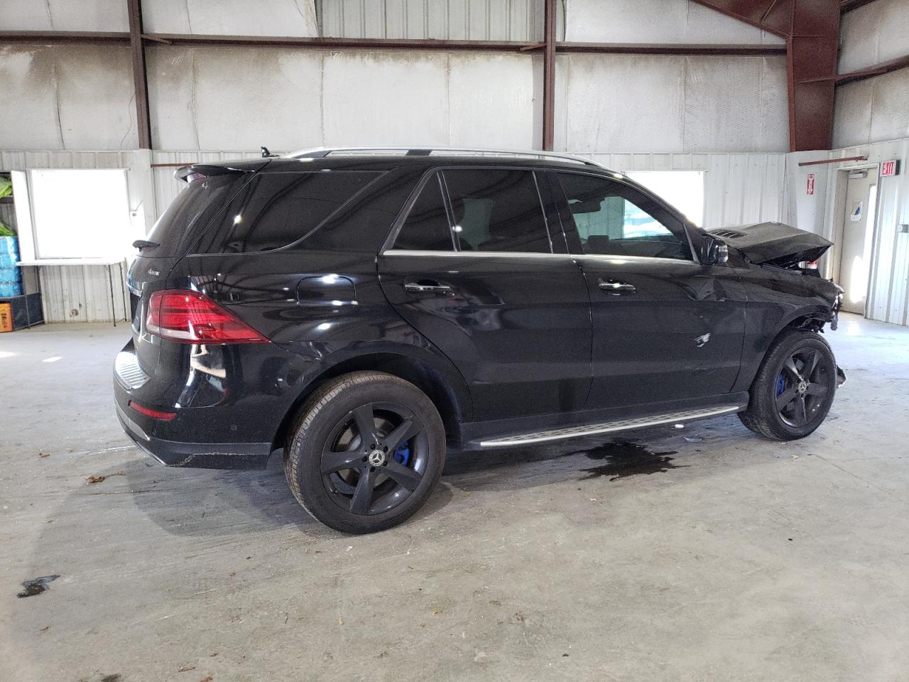 Image 3 of 2019 MERCEDES-BENZ GLE 400 4MATIC 2019 with VIN 4JGDA5GBXKB214810