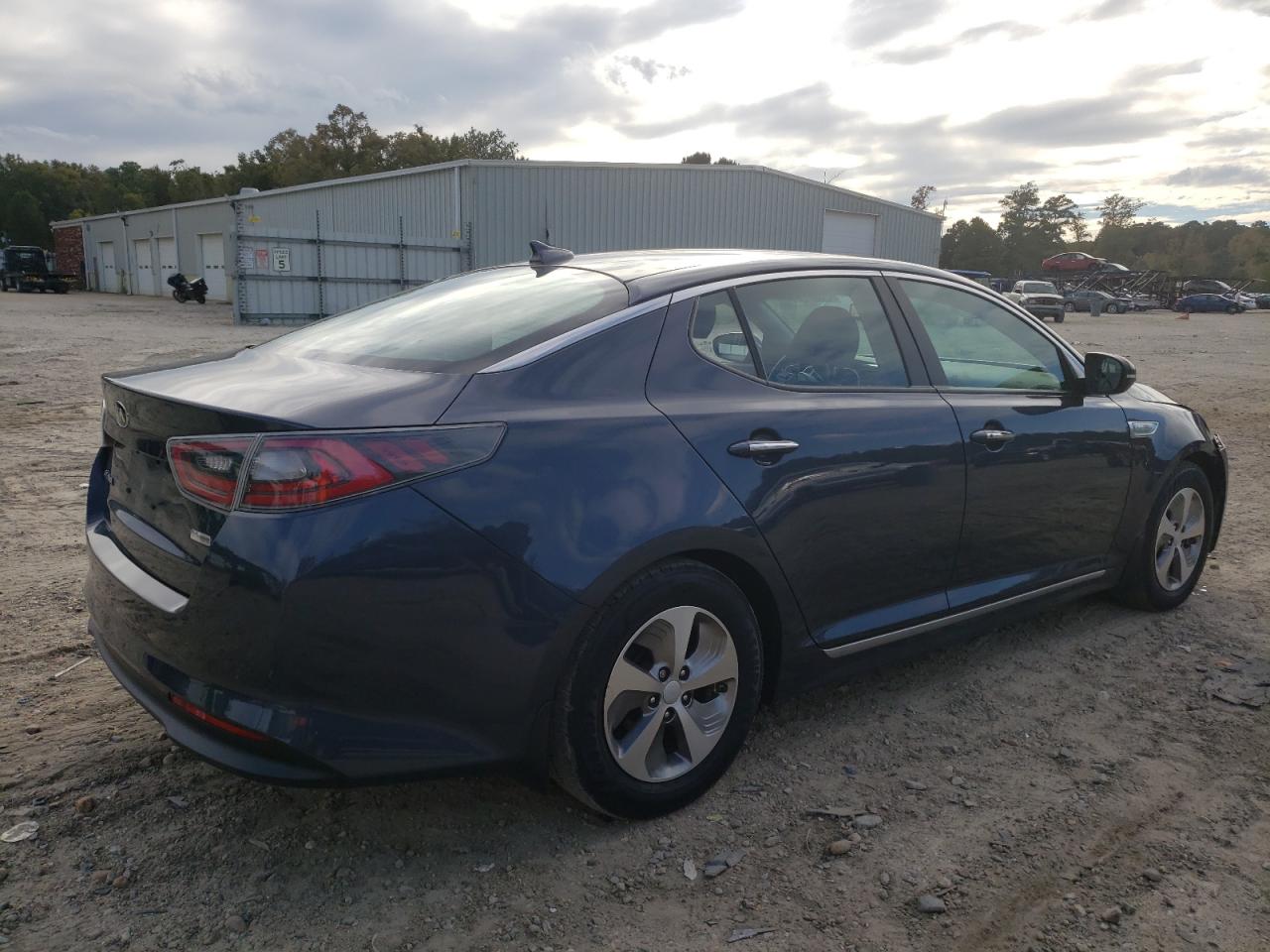 Image 3 of 2015 KIA OPTIMA HYBRID 2015 with VIN KNAGM4ADXF5084333