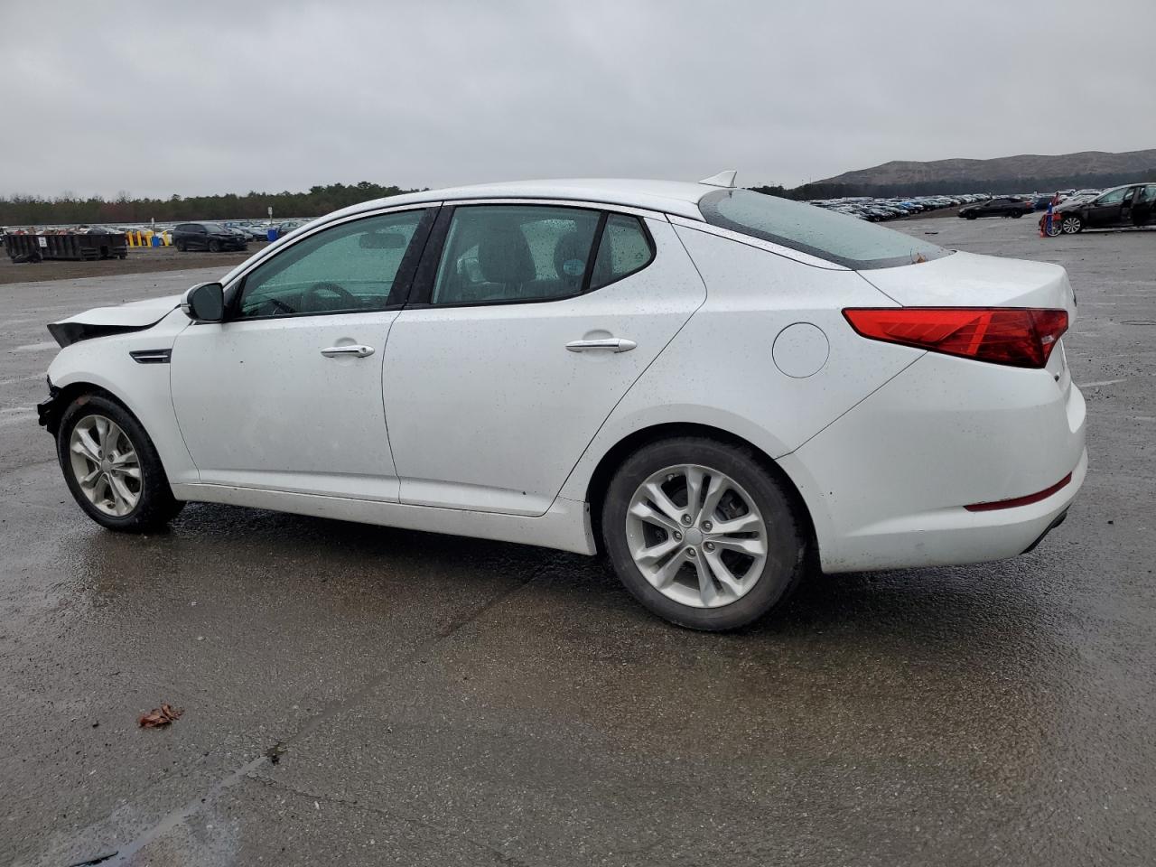Obraz 2 z 2013 KIA OPTIMA LX 2013 z VIN 5XXGM4A79DG191749
