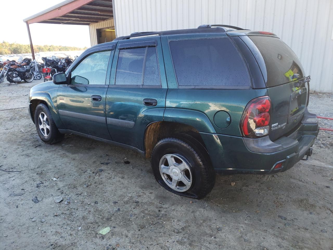 Obraz 2 z 2005 CHEVROLET TRAILBLAZER LS 2005 z VIN 1GNDT13S052266732