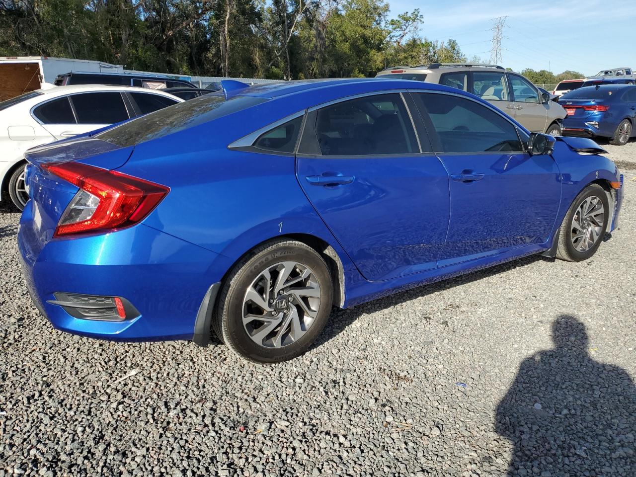 Obraz 3 z 2018 HONDA CIVIC EX 2018 z VIN 19XFC2F81JE019112