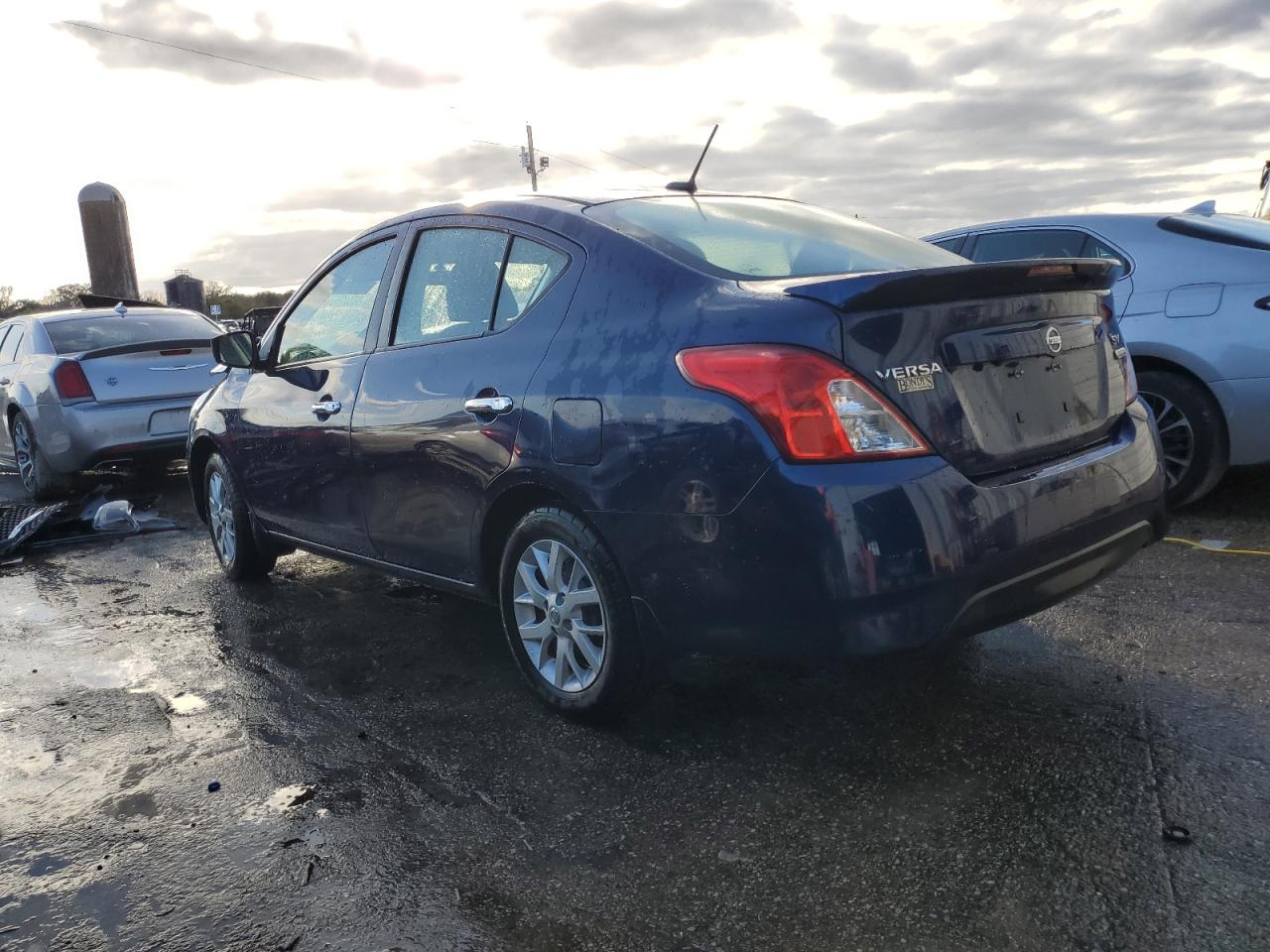 Obraz 2 z 2018 NISSAN VERSA S 2018 z VIN 3N1CN7AP3JL844253