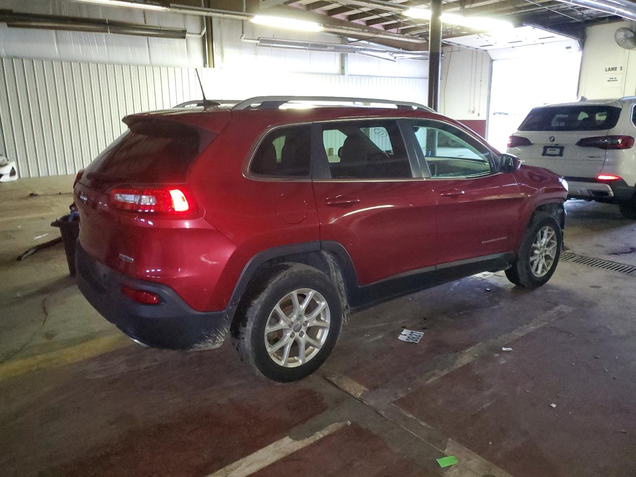 Image 3 of 2016 JEEP CHEROKEE LATITUDE 2016 with VIN 1C4PJMCS1GW322377
