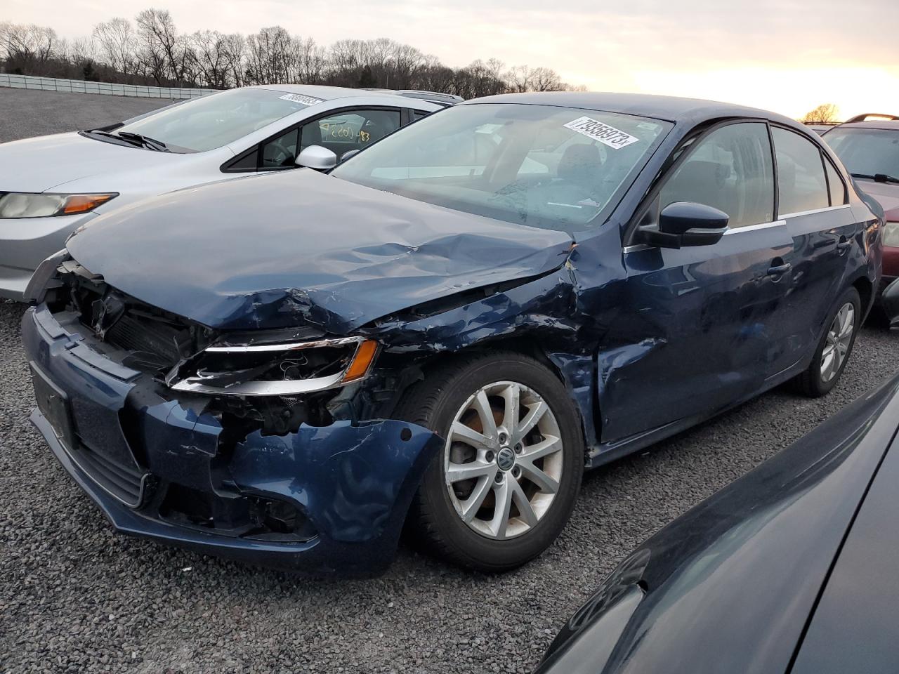 Image 1 of 2013 VOLKSWAGEN JETTA SE 2013 with VIN 3VWDP7AJ1DM253695