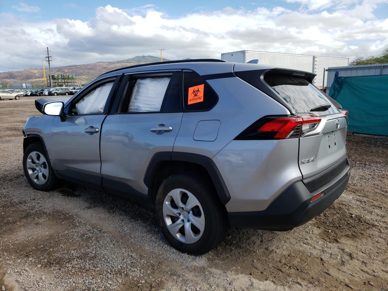 Obraz 2 z 2021 TOYOTA RAV4 LE 2021 z VIN JTMK1RFV7MD074141