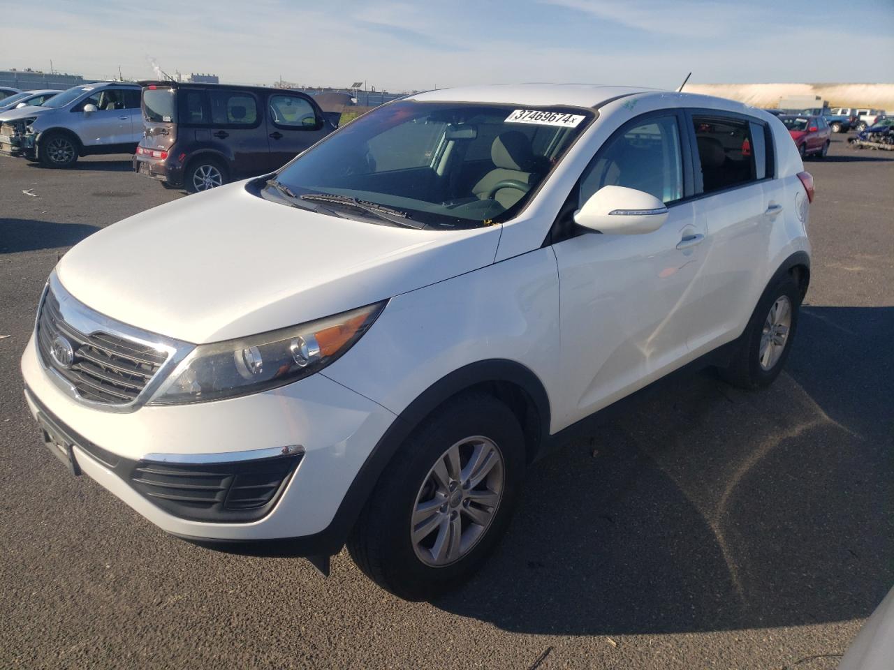 Image 1 of 2011 KIA SPORTAGE LX 2011 with VIN KNDPB3A20B7088195