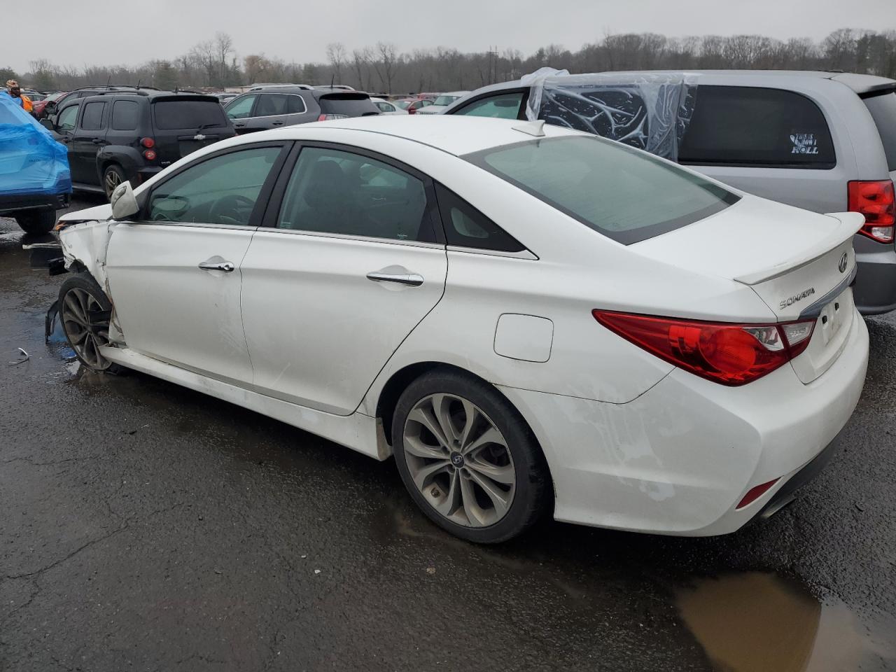 Image 2 of 2014 HYUNDAI SONATA SE 2014 with VIN 5NPEC4AB2EH857791