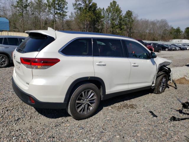 Image 3 of 2019 TOYOTA HIGHLANDER SE 2019 with VIN 5TDKZRFH4KS319272