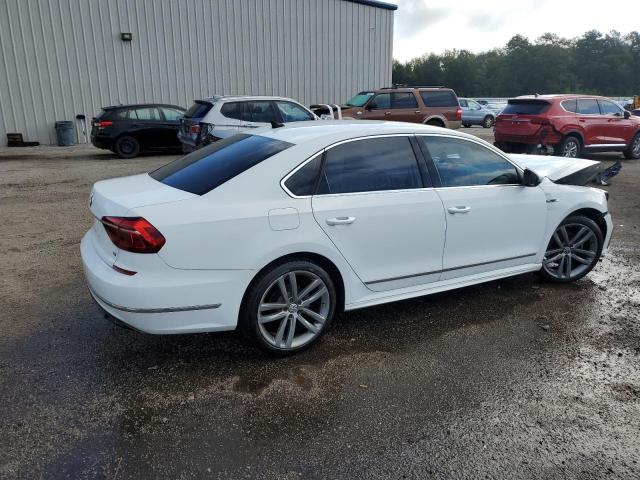 Изображение 3 2017 VOLKSWAGEN PASSAT R-LINE 2017 с VIN 1VWDT7A37HC069043