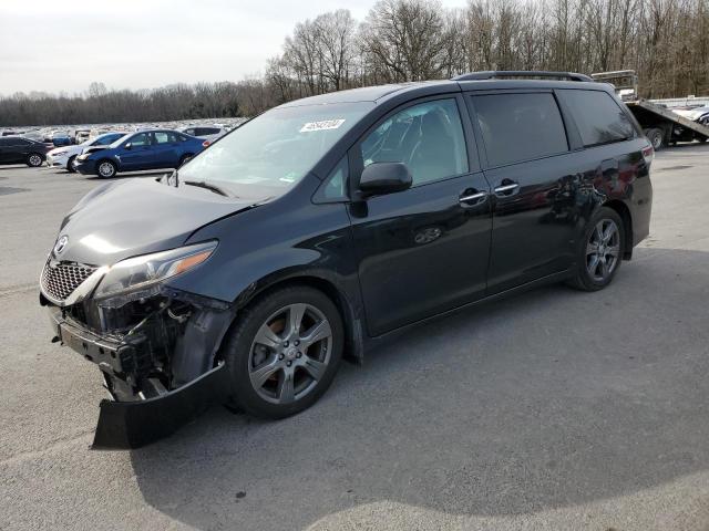 Image 1 of 2017 TOYOTA SIENNA SE 2017 with VIN 5TDXZ3DC6HS775163