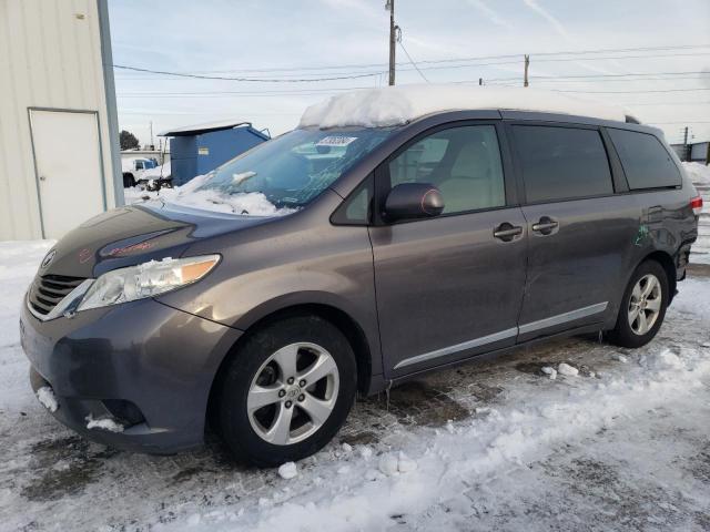 2013 TOYOTA SIENNA LE 2013 image