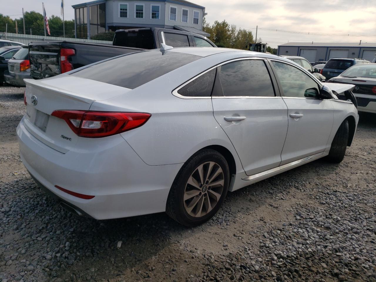 Image 3 of 2017 HYUNDAI SONATA SPORT 2017 with VIN 5NPE34AF9HH588969