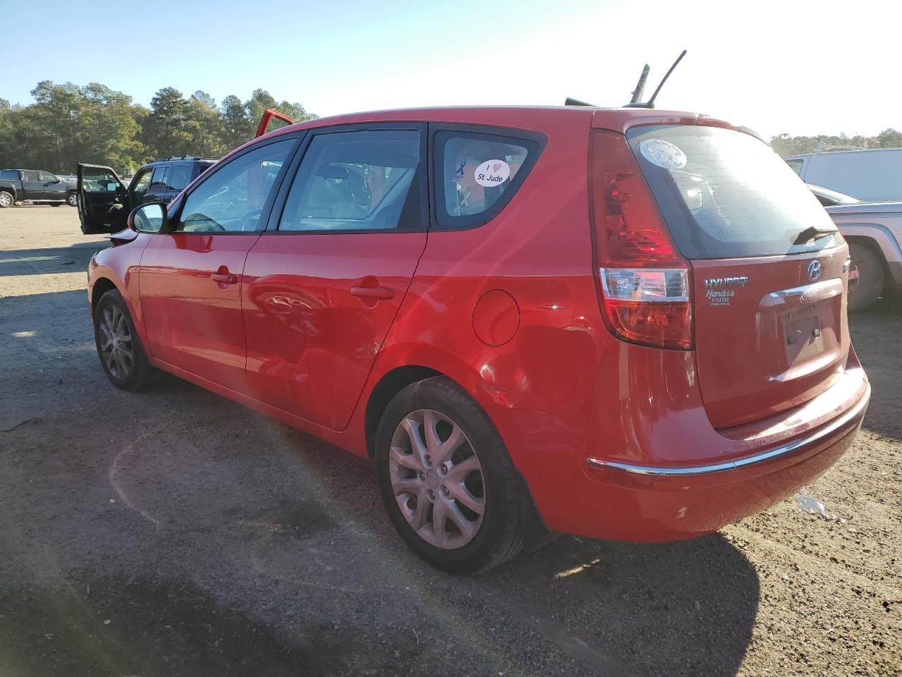 Image 2 of 2009 HYUNDAI ELANTRA TOURING  2009 with VIN KMHDC86E49U039220