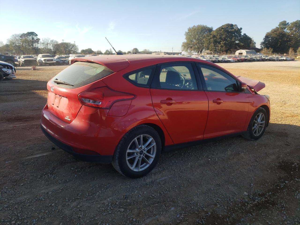 Изображение 3 2015 FORD FOCUS SE 2015 с VIN 1FADP3K20FL222760