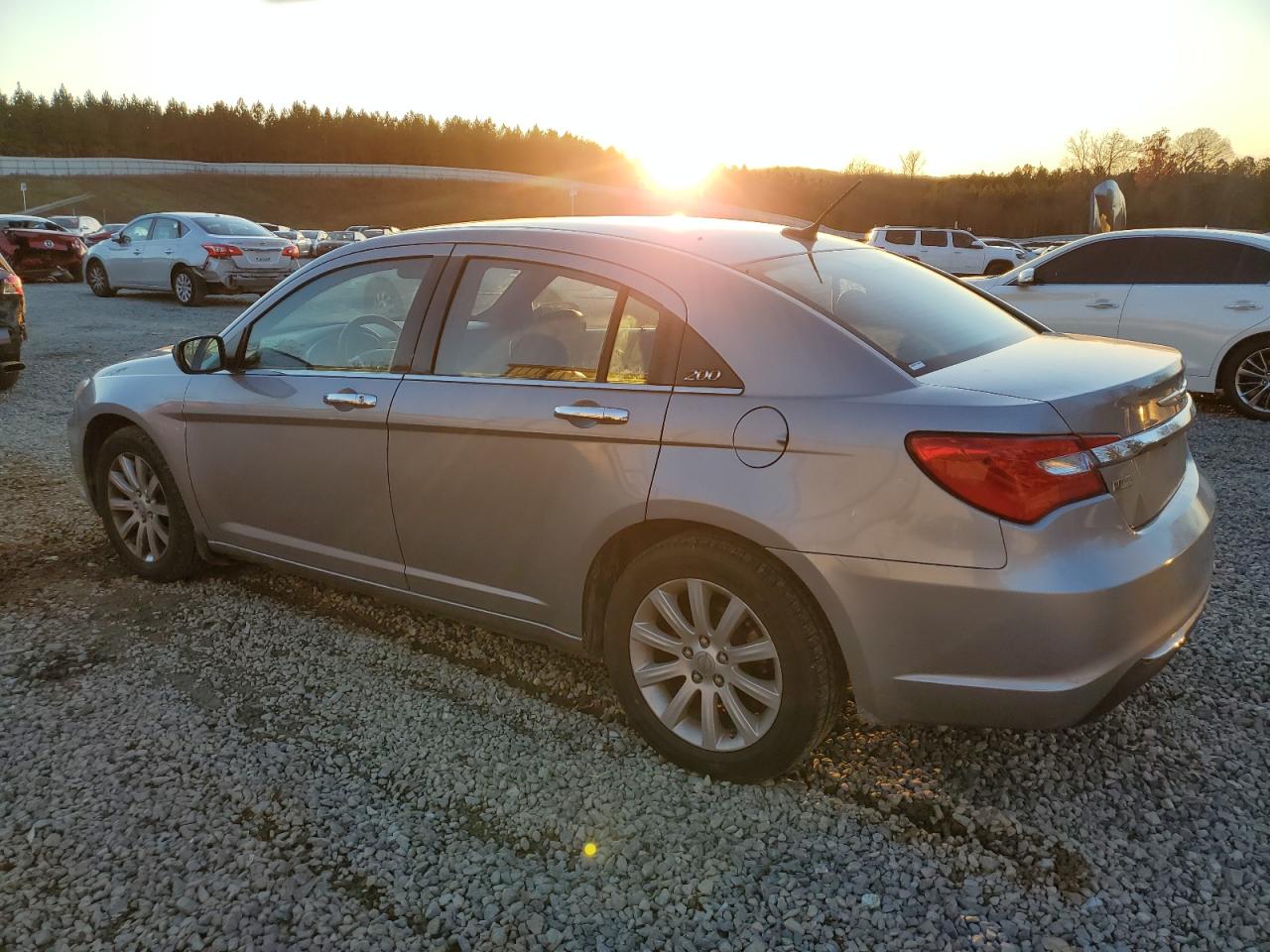 Image 2 of 2013 CHRYSLER 200 LIMITED 2013 with VIN 1C3CCBCG9DN527833