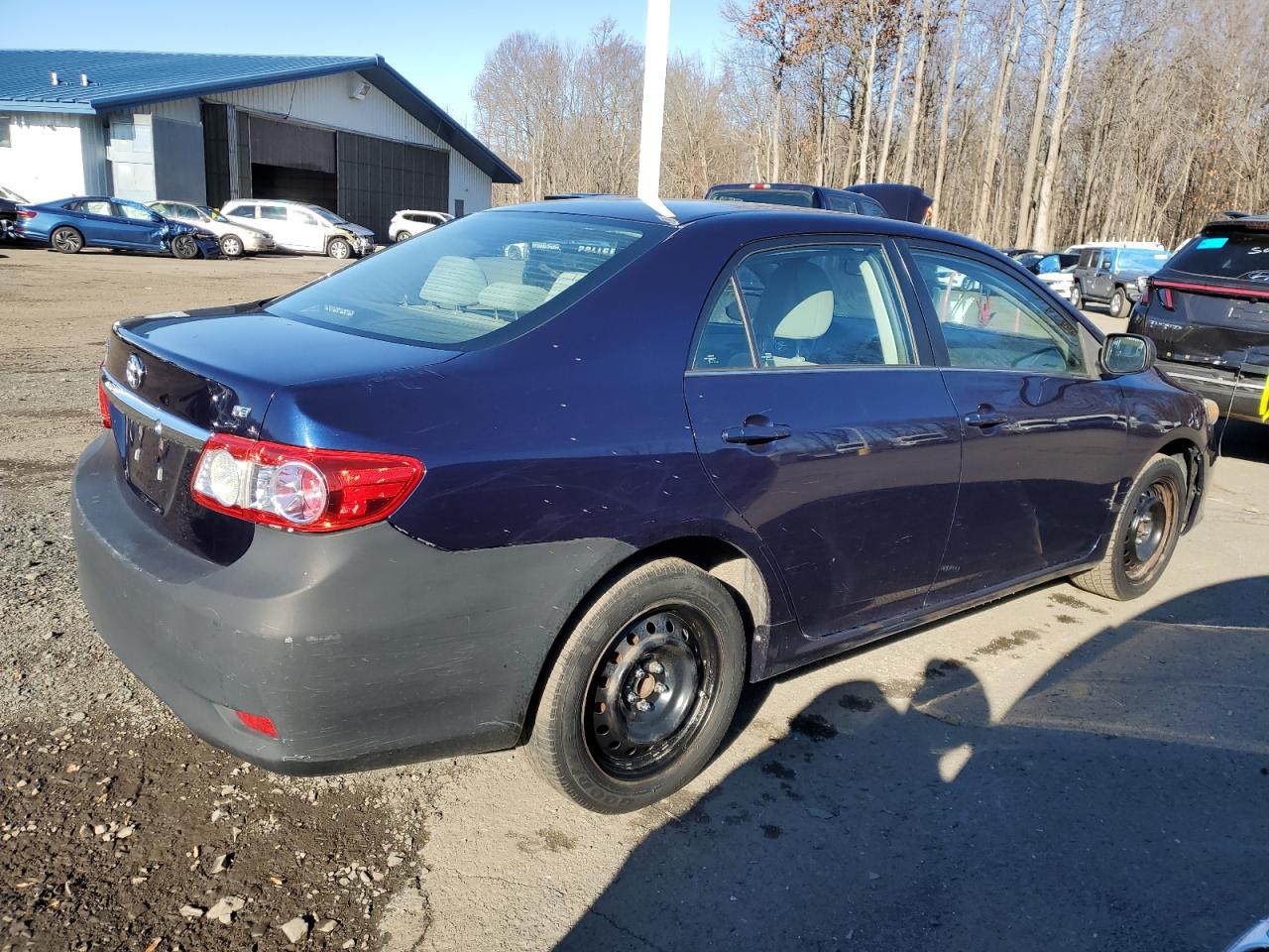 Image 3 of 2013 TOYOTA COROLLA BASE 2013 with VIN 2T1BU4EE7DC036918