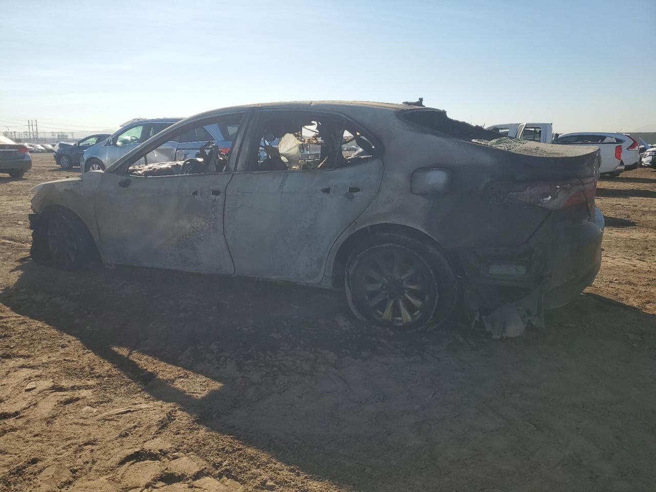 Изображение 2 2019 TOYOTA CAMRY L 2019 с VIN 4T1B11HK7KU850703