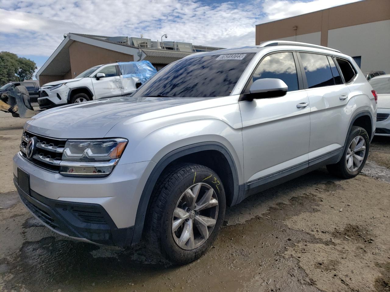 Image 1 of 2019 VOLKSWAGEN ATLAS S 2019 with VIN 1V2GR2CA1KC506621