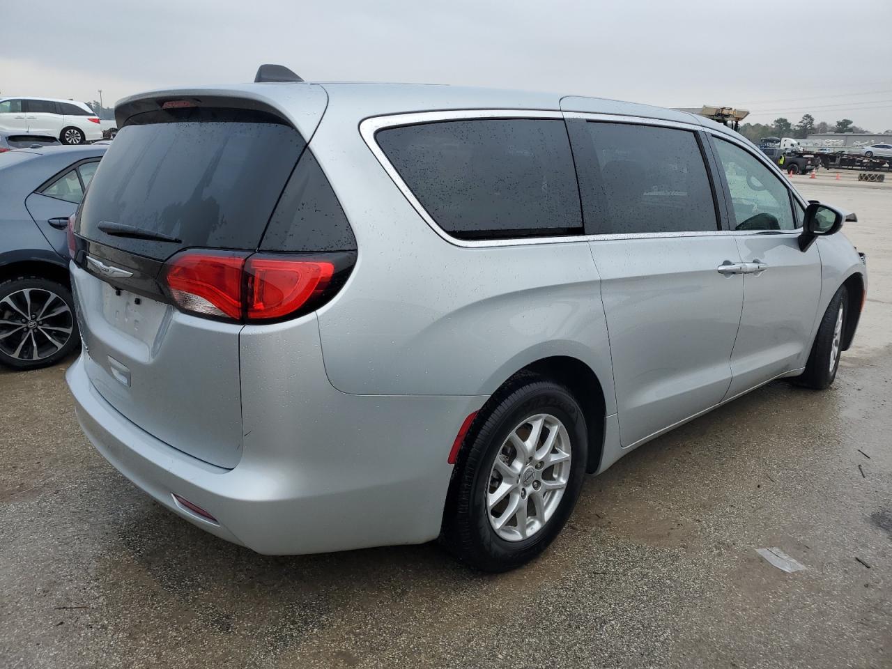 Image 3 of 2023 CHRYSLER VOYAGER LX 2023 with VIN 2C4RC1CG2PR519855