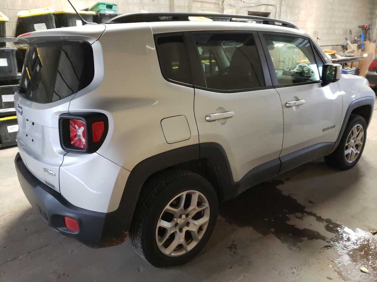 Image 3 of 2015 JEEP RENEGADE LATITUDE 2015 with VIN ZACCJBBT0FPB56413