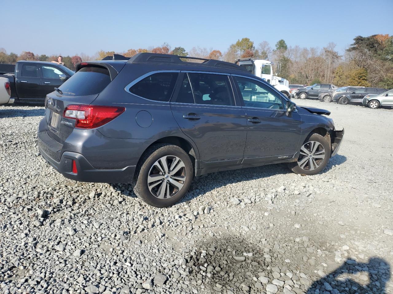 Изображение 3 2018 SUBARU OUTBACK 2.5I LIMITED 2018 с VIN 4S4BSANC7J3299445