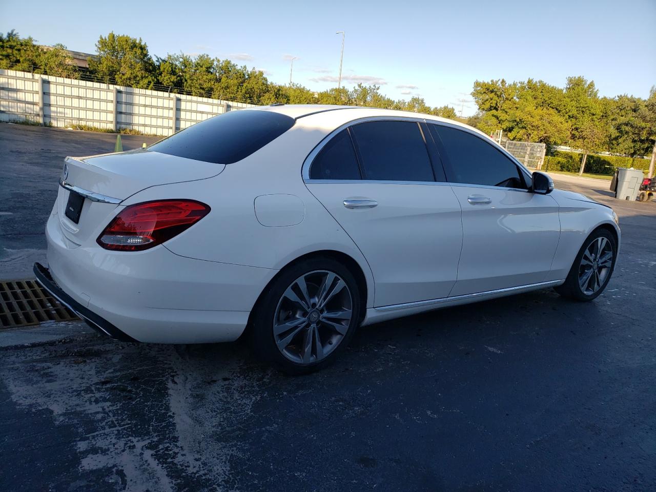Image 3 of 2017 MERCEDES-BENZ C 300 2017 with VIN 55SWF4JB3HU207591