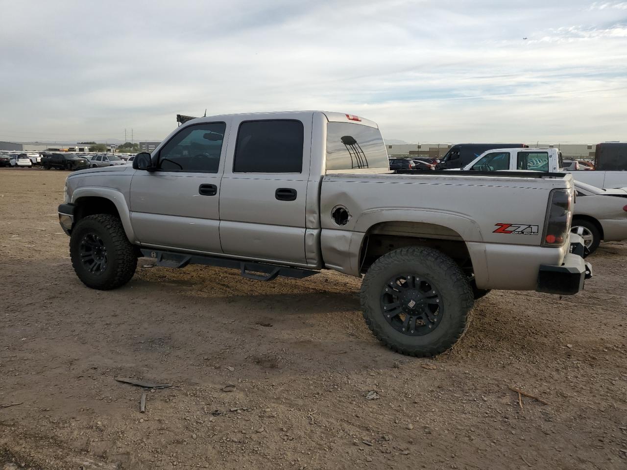 Изображение 2 2005 CHEVROLET SILVERADO K1500 2005 с VIN 2GCEK13T151249348