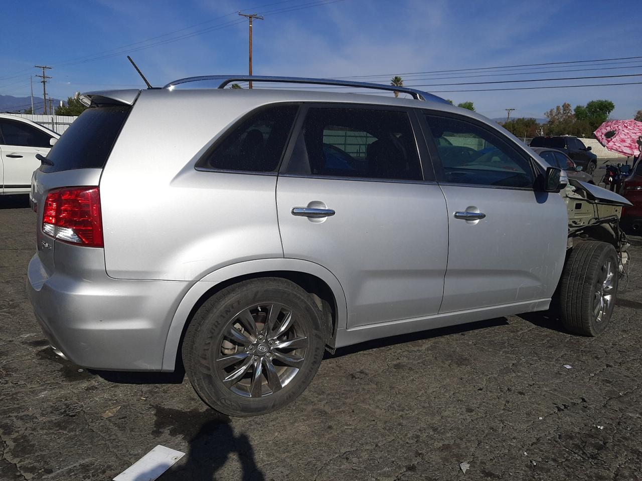 Image 3 of 2011 KIA SORENTO SX 2011 with VIN 5XYKW4A22BG132351