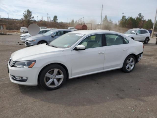 Obraz 1 z 2015 VOLKSWAGEN PASSAT S 2015 z VIN 1VWAT7A3XFC094714