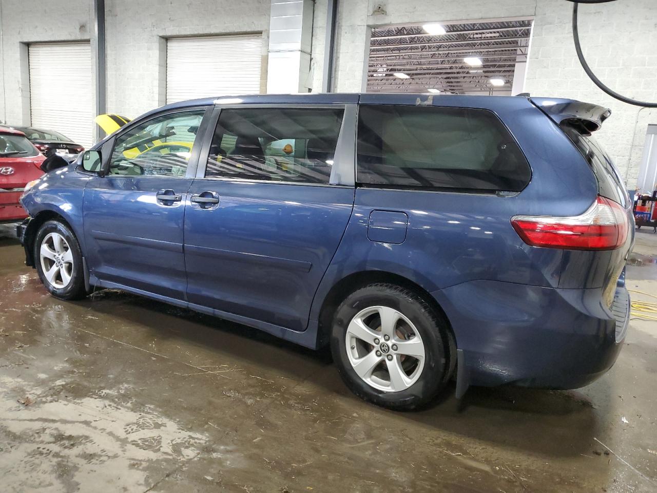 Obraz 2 z 2020 TOYOTA SIENNA L 2020 z VIN 5TDZZ3DC1LS083295