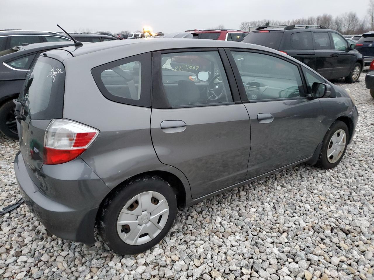 Image 3 of 2013 HONDA FIT  2013 with VIN JHMGE8H3XDC047536