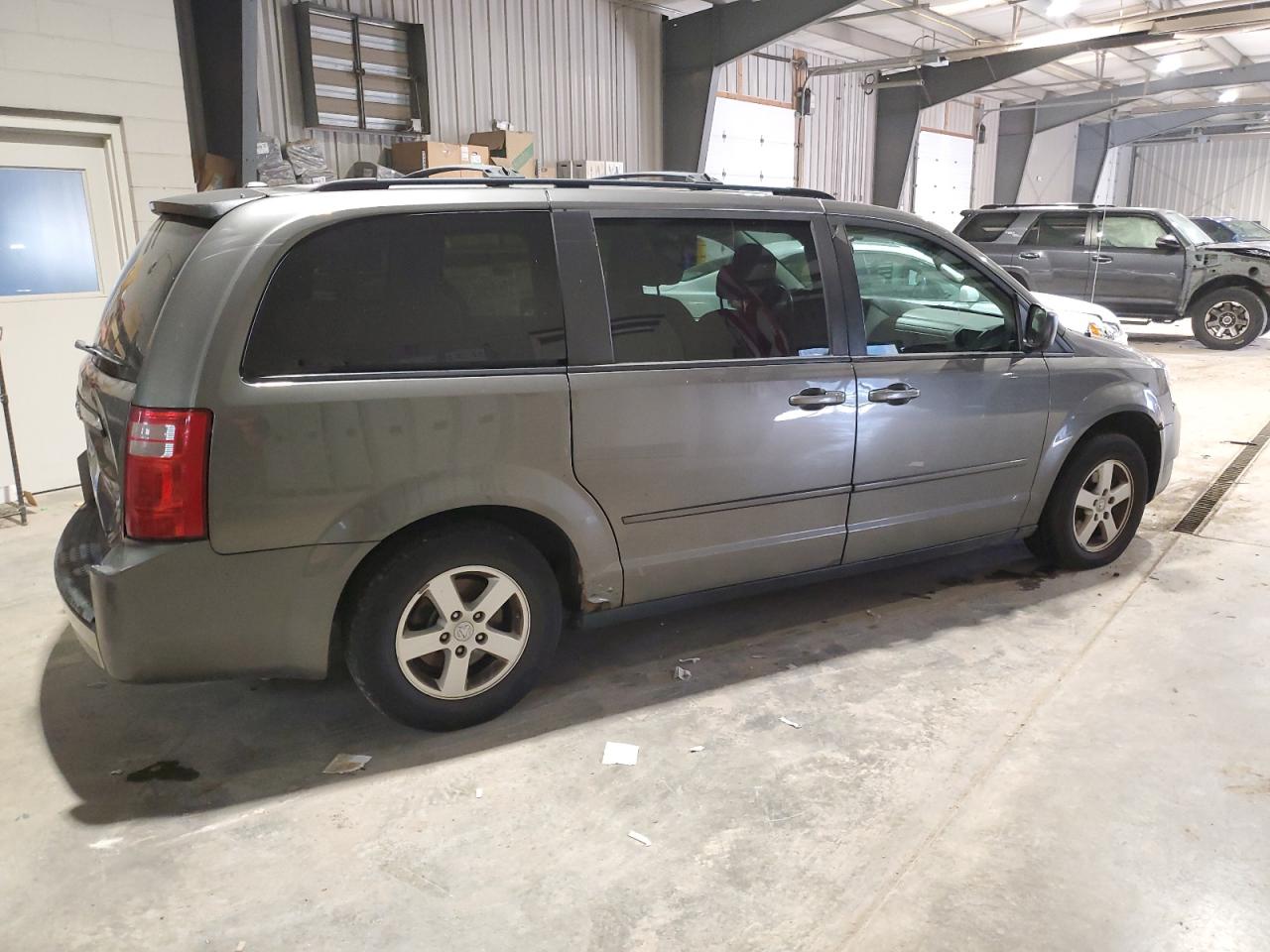 Image 3 of 2010 DODGE GRAND CARAVAN HERO 2010 with VIN 2D4RN3D12AR446934