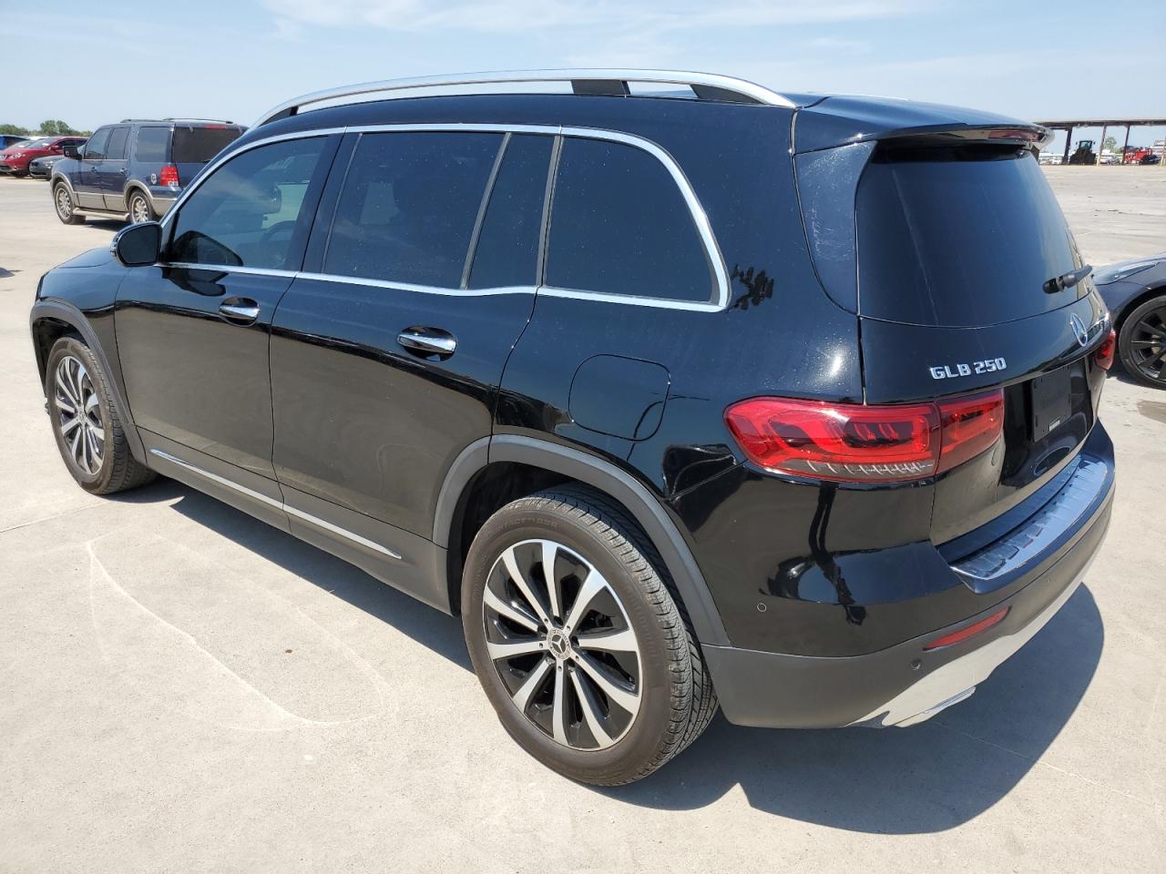 Image 2 of Mercedes-Benz Glb 250 2021 with VIN W1N4M4GB1MW102973