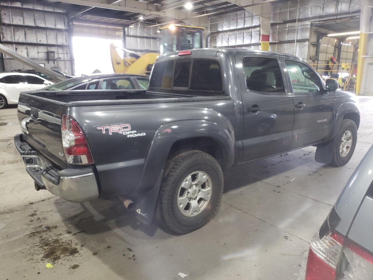 Obraz 3 z 2011 TOYOTA TACOMA DOUBLE CAB 2011 z VIN 3TMLU4EN7BM063108