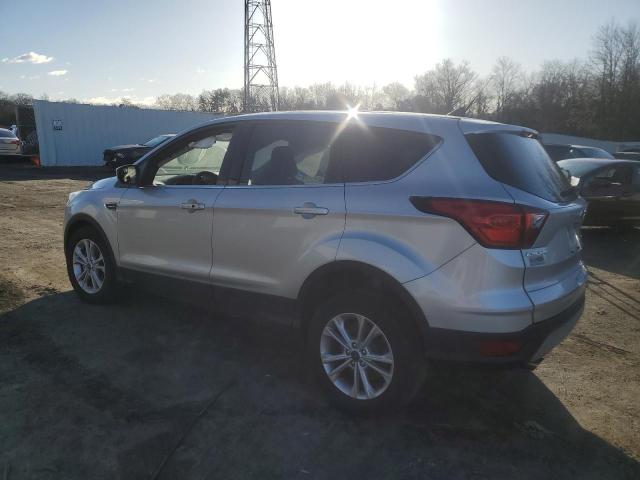 Изображение 2 2019 FORD ESCAPE SE 2019 с VIN 1FMCU9GD8KUB42067