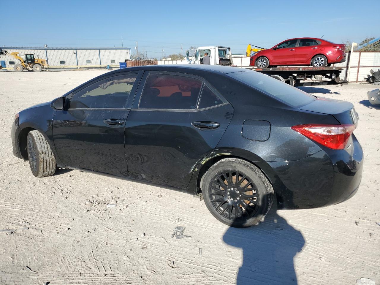 Изображение 2 2018 TOYOTA COROLLA L 2018 с VIN 5YFBURHE4JP786331