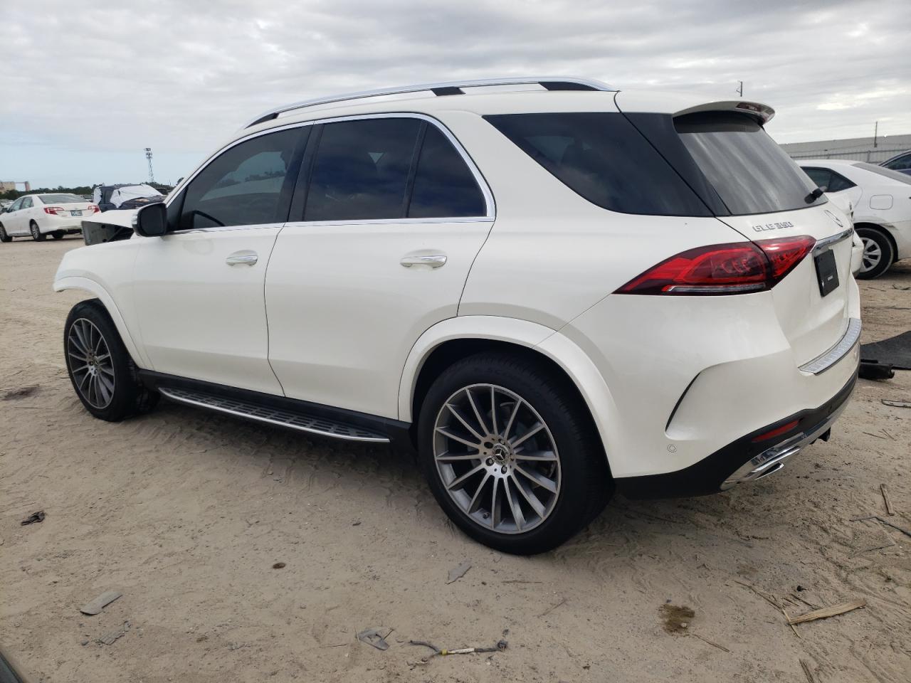 Image 2 of 2022 MERCEDES-BENZ GLE 350 2022 with VIN 4JGFB4JB2NA800467