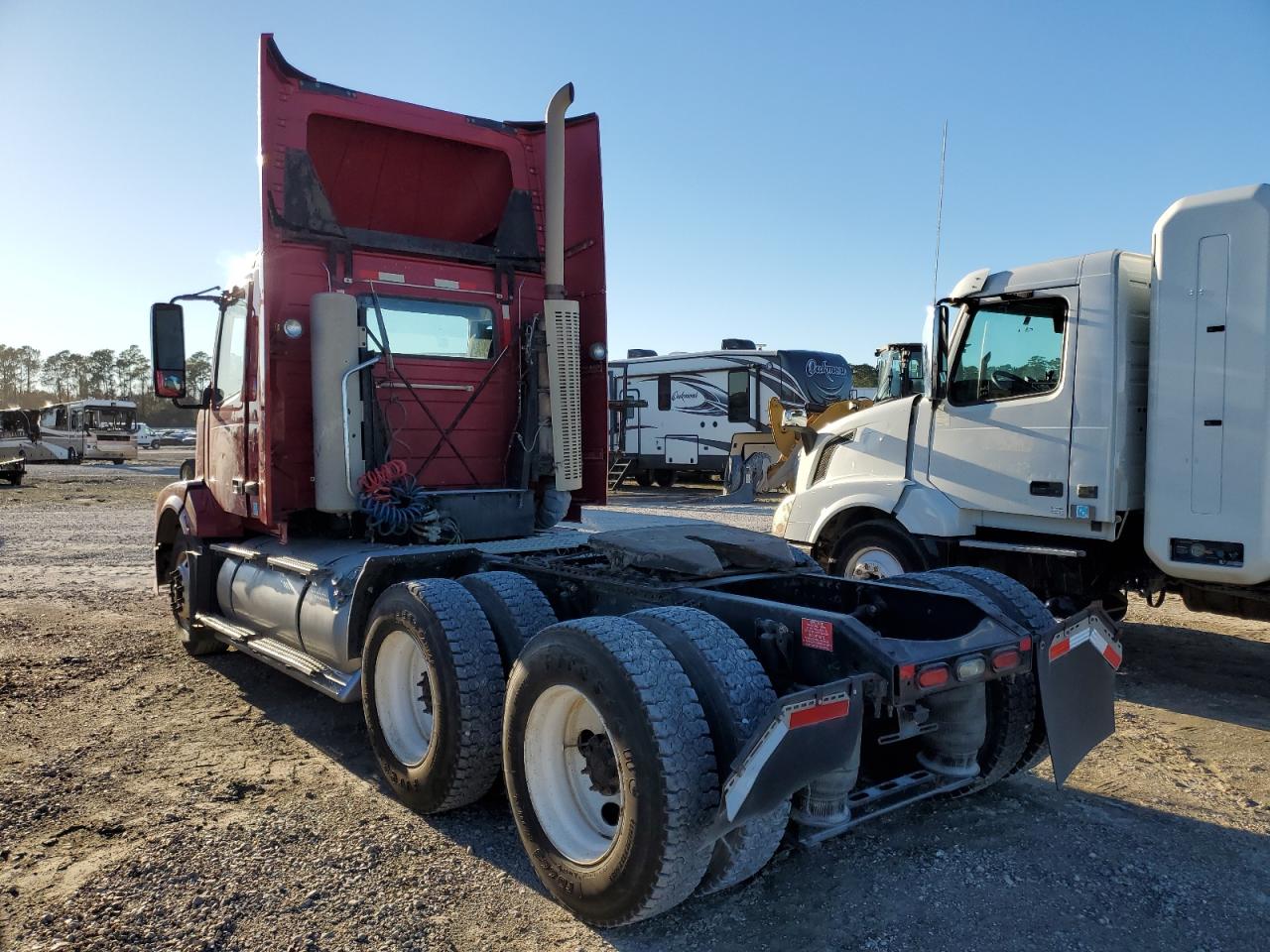 Изображение 3 2014 VOLVO VN VNL 2014 с VIN 4V5NC9UG7EN147094