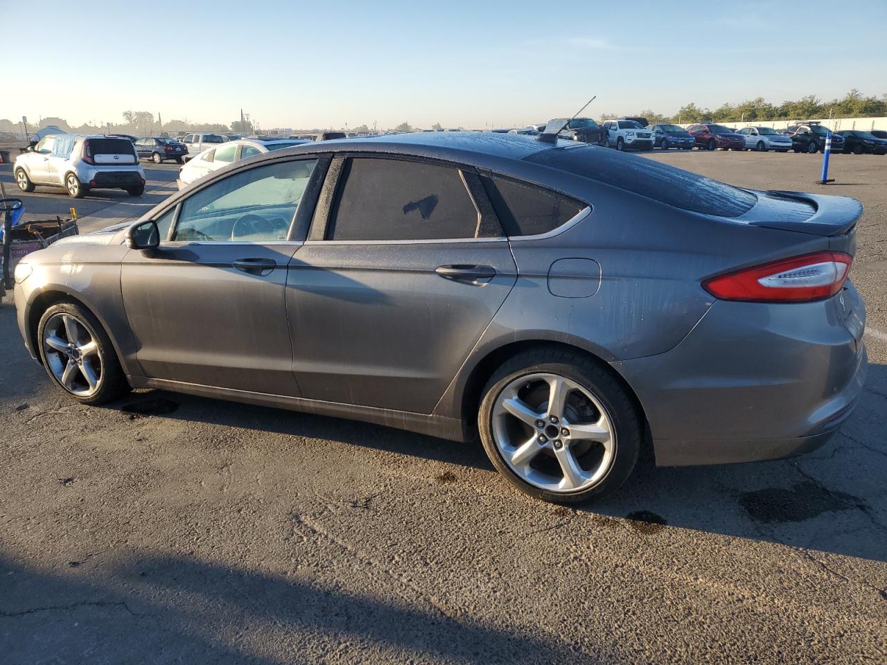 Image 2 of 2013 FORD FUSION SE 2013 with VIN 3FA6P0HR9DR310121