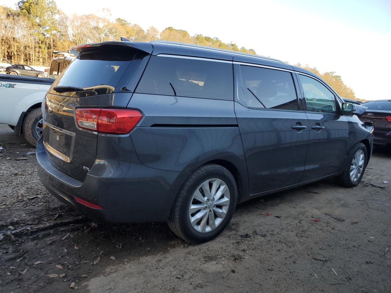 Image 3 of 2016 KIA SEDONA EX 2016 with VIN KNDMC5C12G6161841