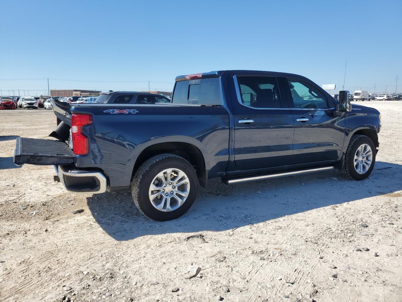 Изображение 3 2023 CHEVROLET SILVERADO K1500 LTZ 2023 с VIN 1GCUDGE87PZ247440
